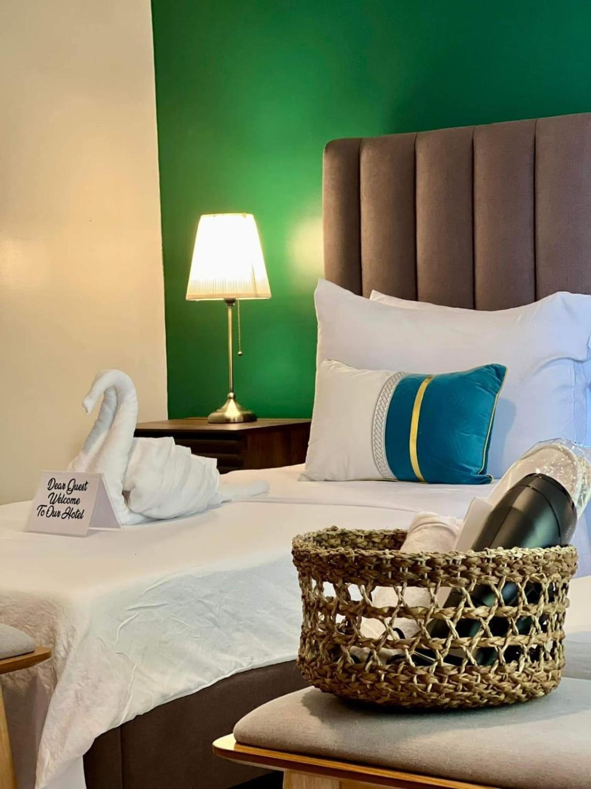 Tambisan Resort Сан Хуан Екстериор снимка