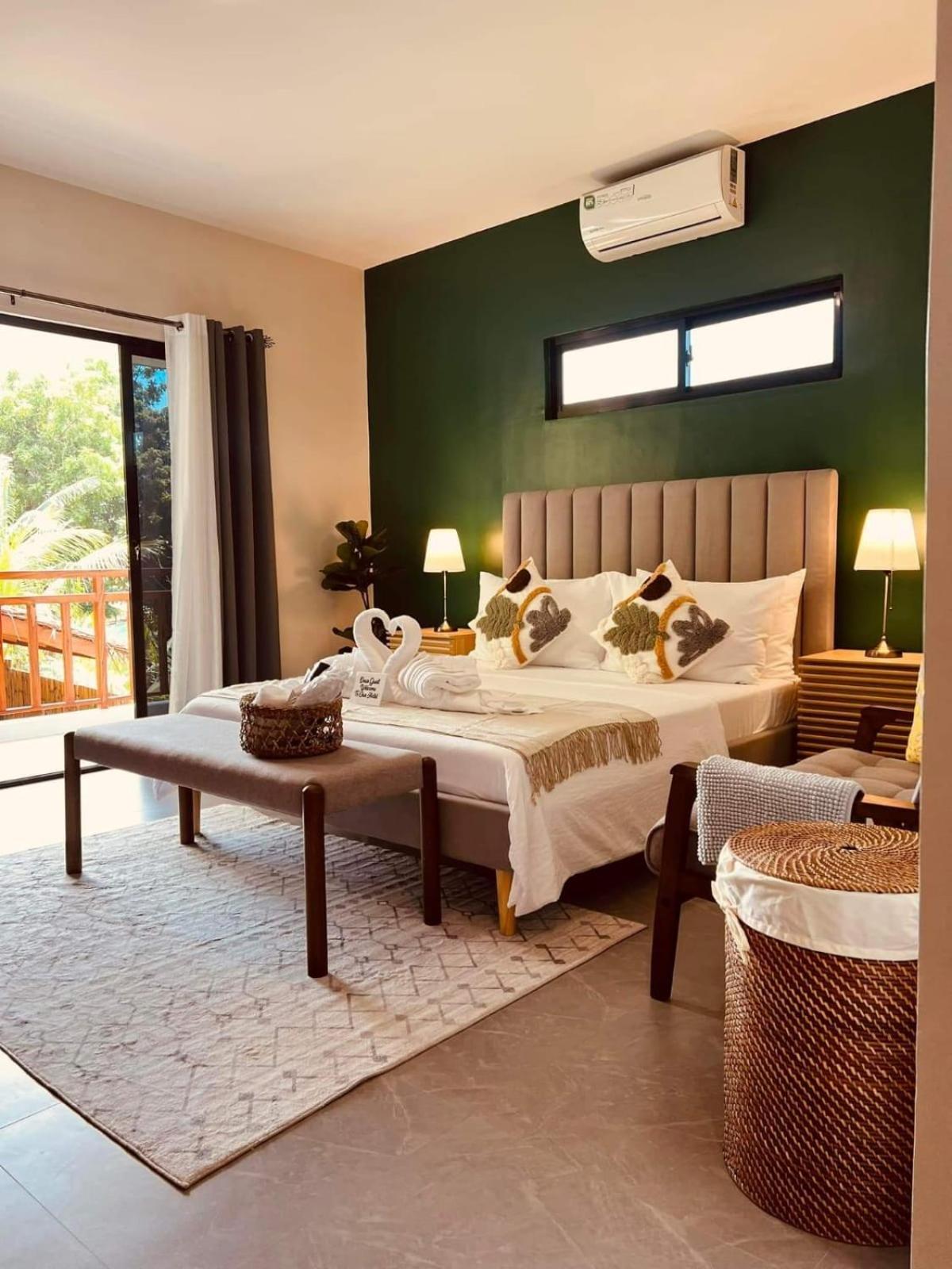 Tambisan Resort Сан Хуан Екстериор снимка